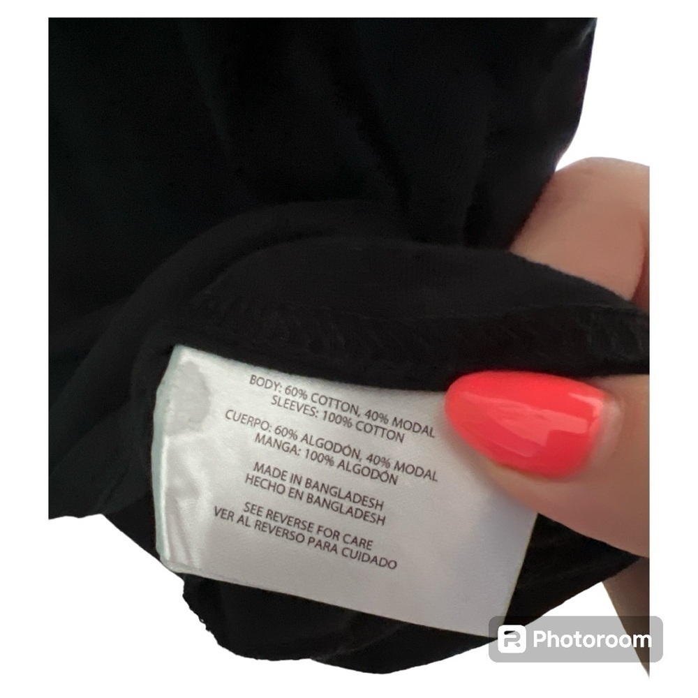 GAP Short Sleeve Women's Eyelet Sleeve Top size Medium - Picture 9 of 9